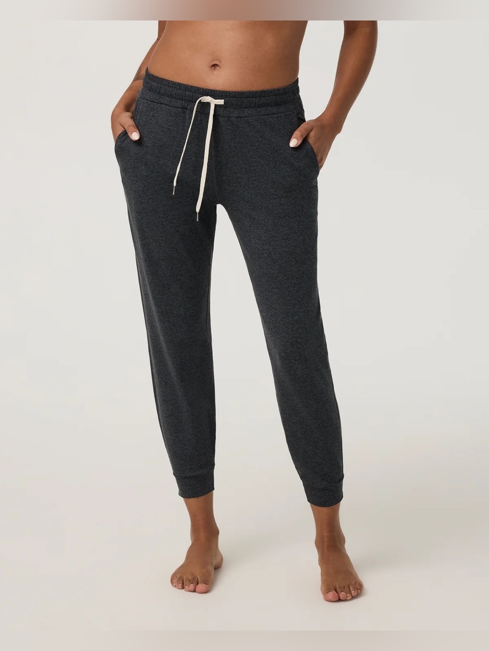 Vuori Performance Jogger Sweatpants in Charcoal Heather Size Medium Long